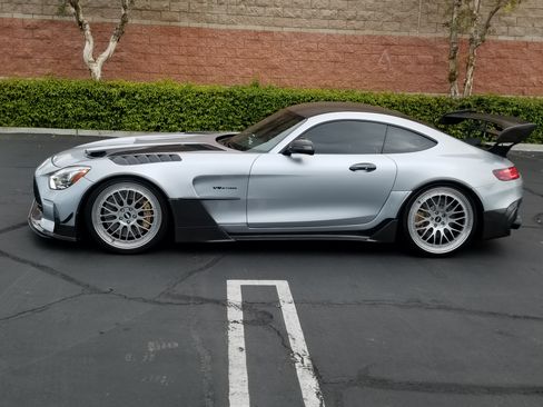 Used 2016 Mercedes-Benz AMG GT S image 16