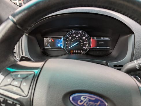 Used 2016 Ford Explorer XLT w/ Equipment Group 202A image 14