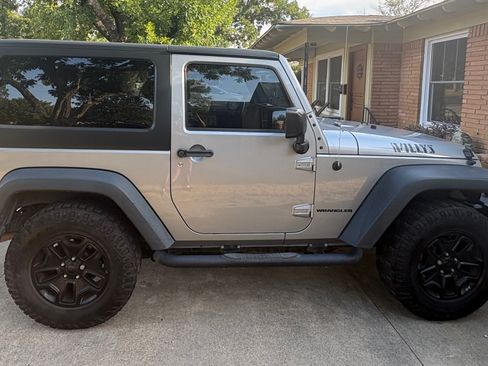 Used 2015 Jeep Wrangler Sport AWD/4WD image 5