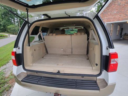 Used 2014 Ford Expedition EL XLT w/ Equipment Group 202A AWD/4WD image 12