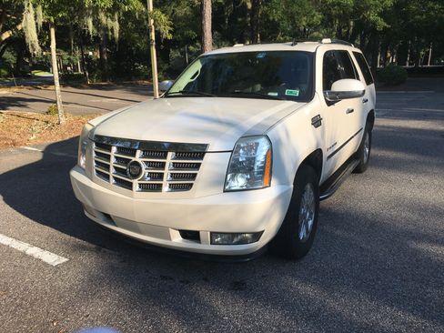 Used 2007 Cadillac Escalade 2WD image 2