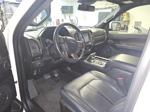 Used 2018 Ford Expedition Limited image 2