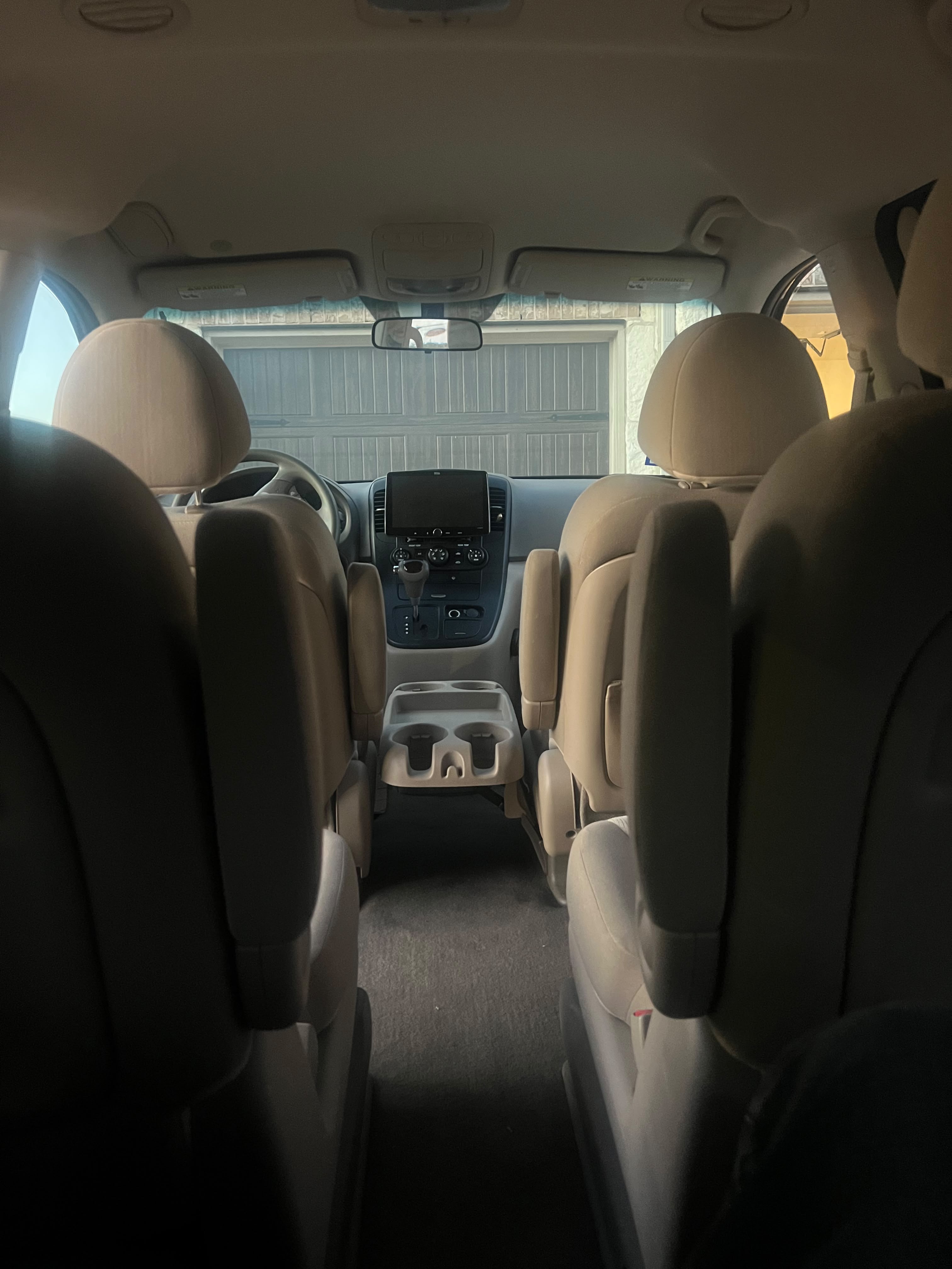 Used 2011 Kia Sedona LX FWD image 10