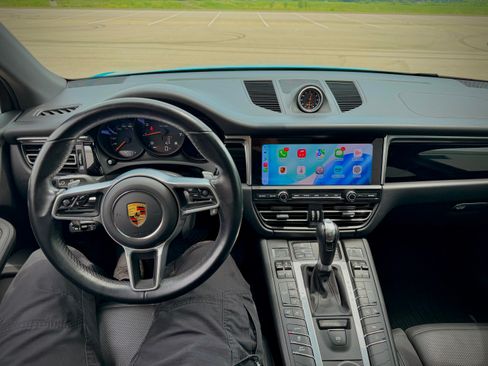Used 2021 Porsche Macan AWD/4WD image 12