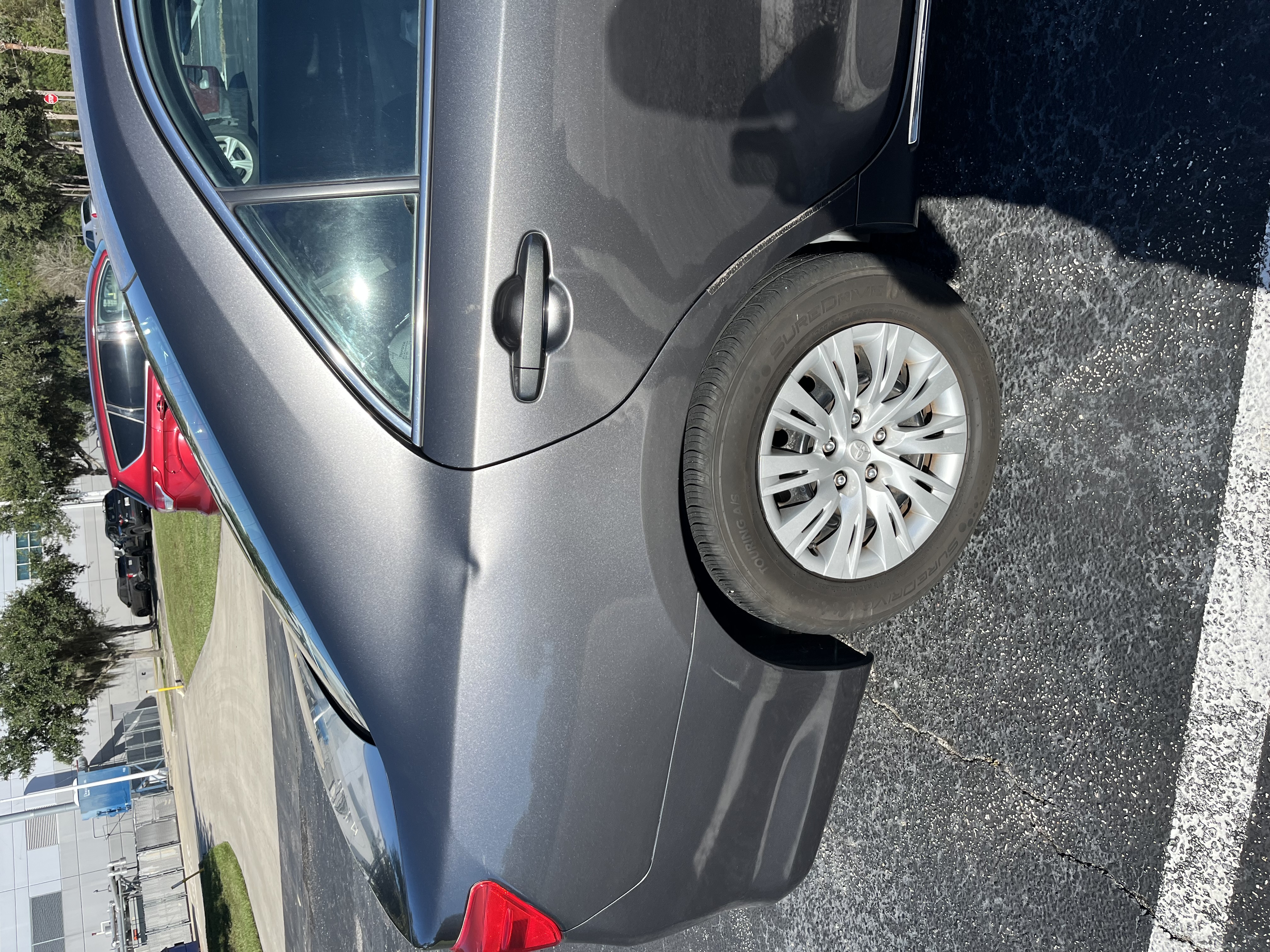 Used 2014 Toyota Camry LE FWD image 16