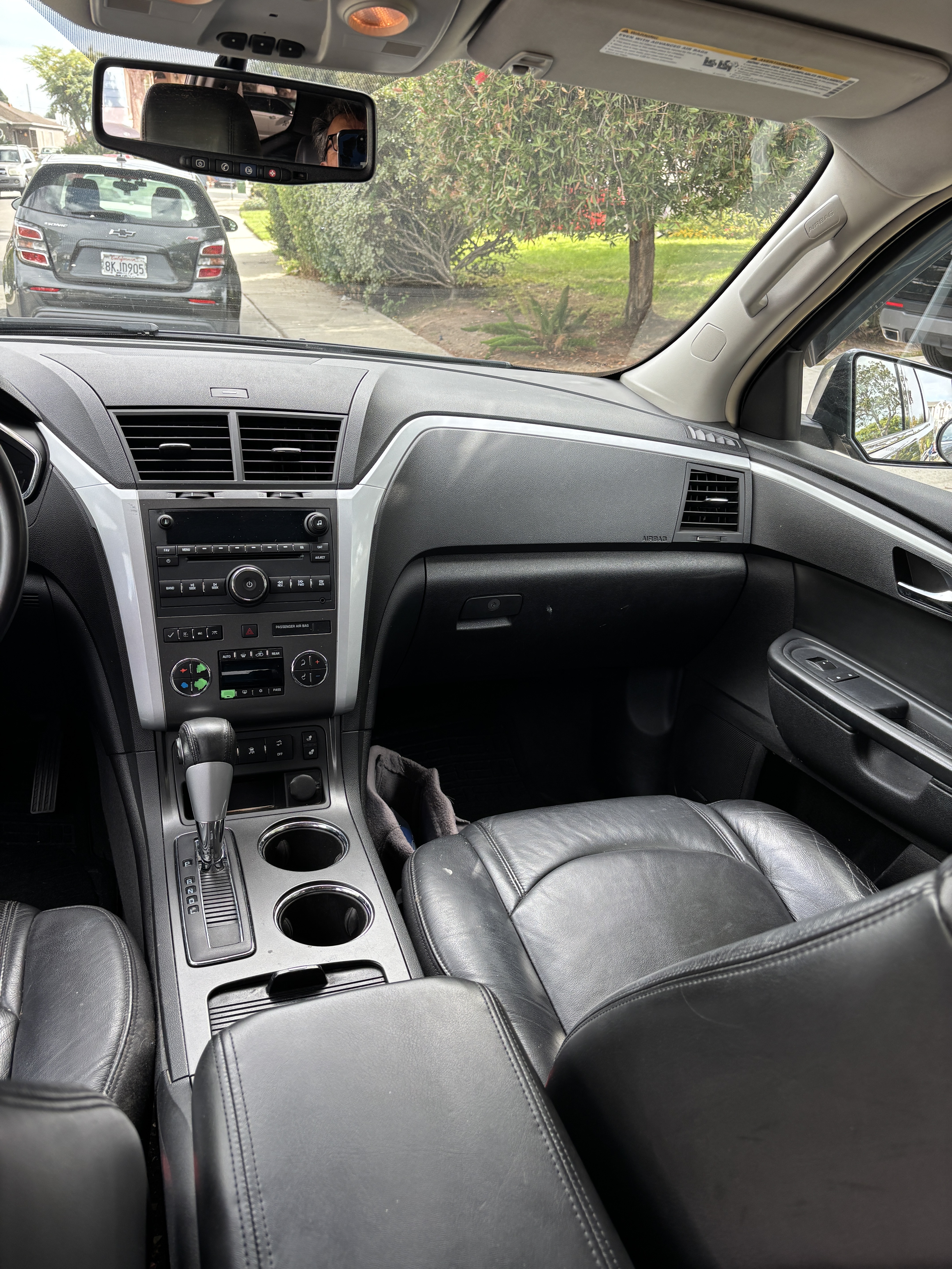 Used 2009 Chevrolet Traverse LT w/ California Edition Package FWD image 13