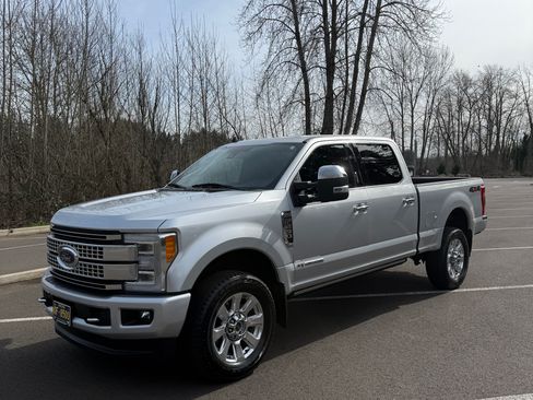 Used 2019 Ford F250 Platinum image 6