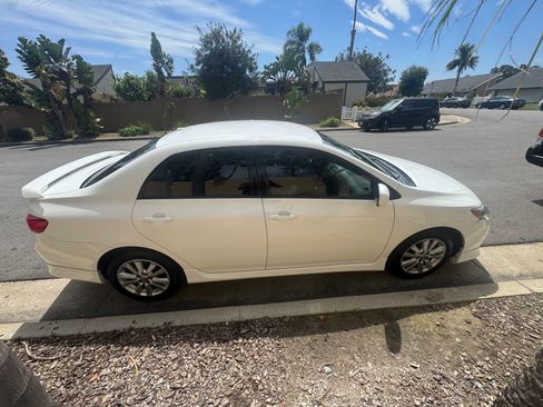 Used 2010 Toyota Corolla S image 4