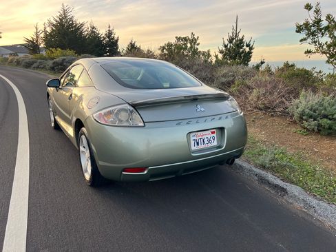 Used 2008 Mitsubishi Eclipse GS image 2