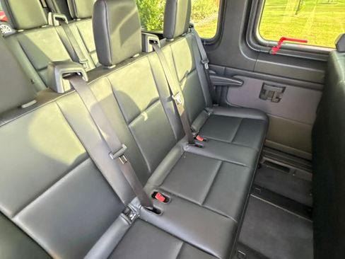 Used 2023 Mercedes-Benz Sprinter 2500 image 10