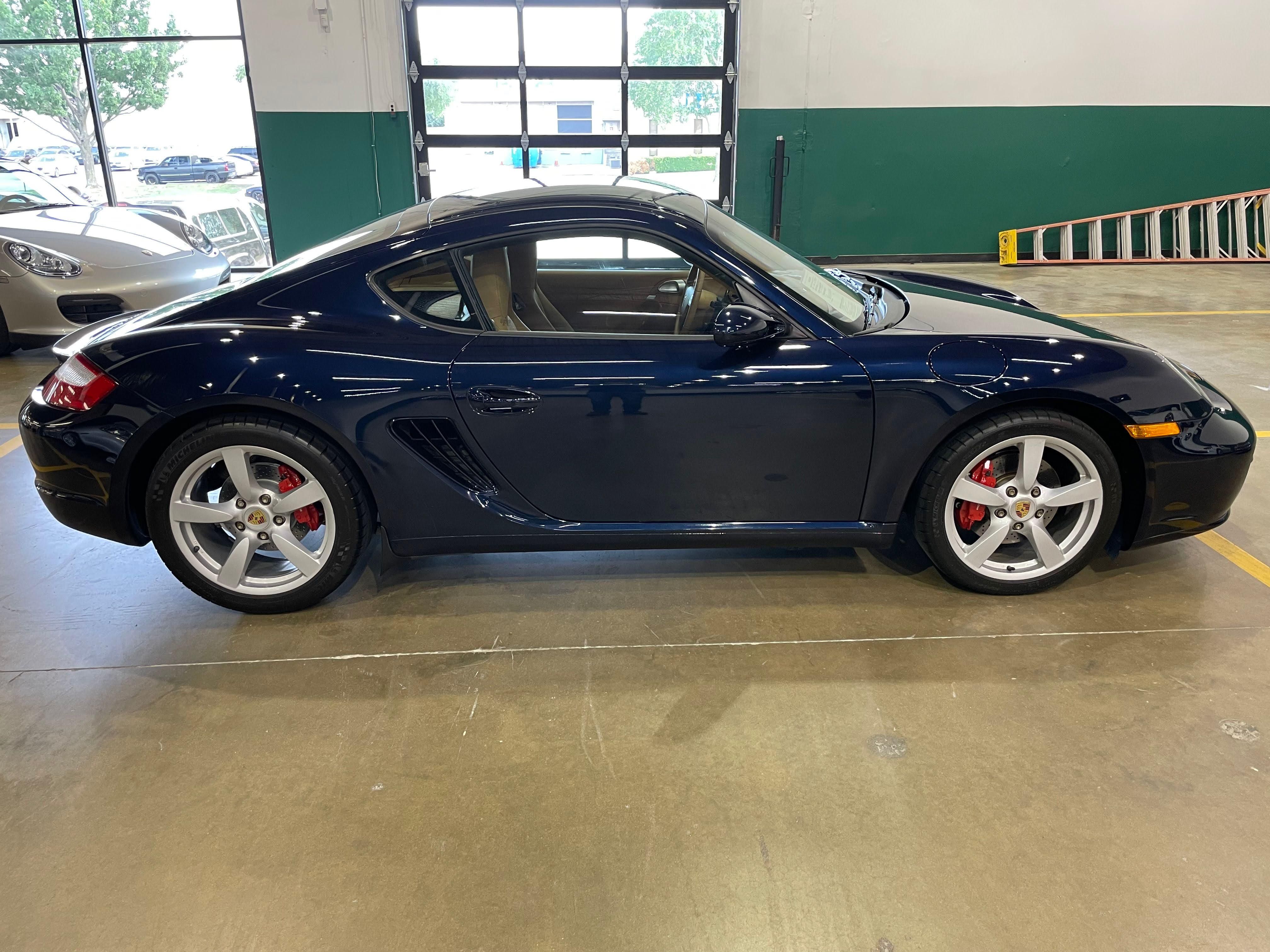 Used 2007 Porsche Cayman S RWD image 1