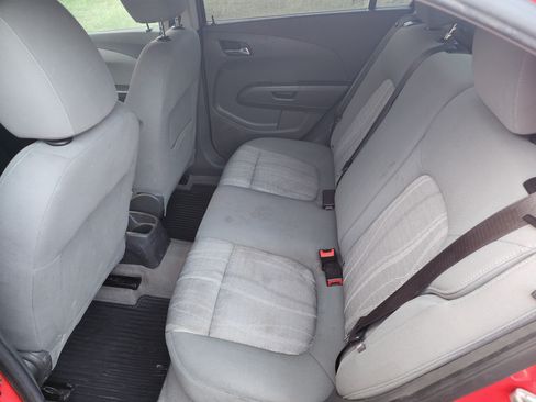 Used 2018 Chevrolet Sonic LT w/ Convenience Package image 11