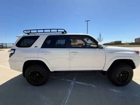 Used 2015 Toyota 4Runner SR5 Premium image 8