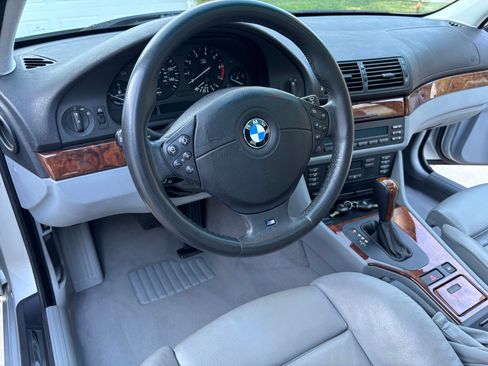 Used 2001 BMW 540i Sedan image 15