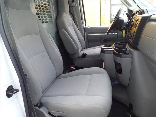 Used 2014 Ford E-250 and Econoline 250 w/ Power Group RWD image 7