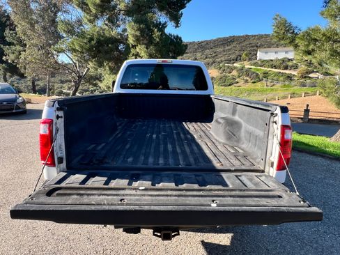 Used 2015 Ford F250 XL w/ Power Equipment Group image 17