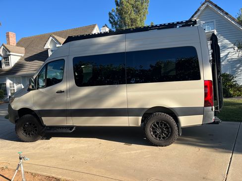 Used 2024 Mercedes-Benz Sprinter 2500 image 1