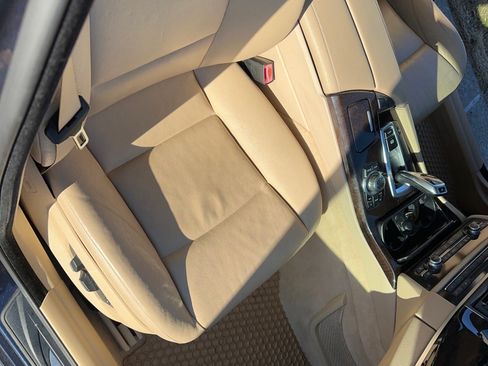 Used 2011 BMW 535i xDrive Sedan image 9