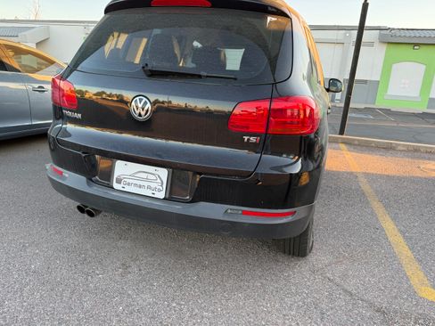 Used 2016 Volkswagen Tiguan S image 12