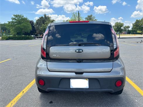 Used 2019 Kia Soul w/ Convenience Package FWD image 5