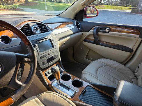 Used 2012 Buick Enclave Premium image 13