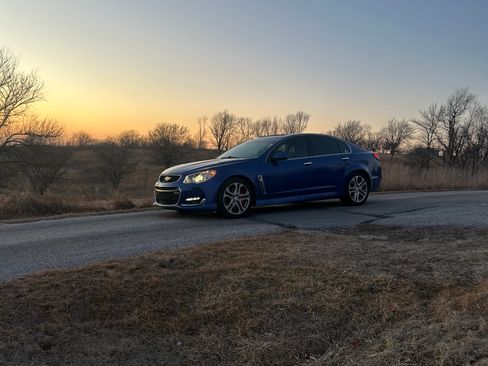 Used 2016 Chevrolet SS image 2
