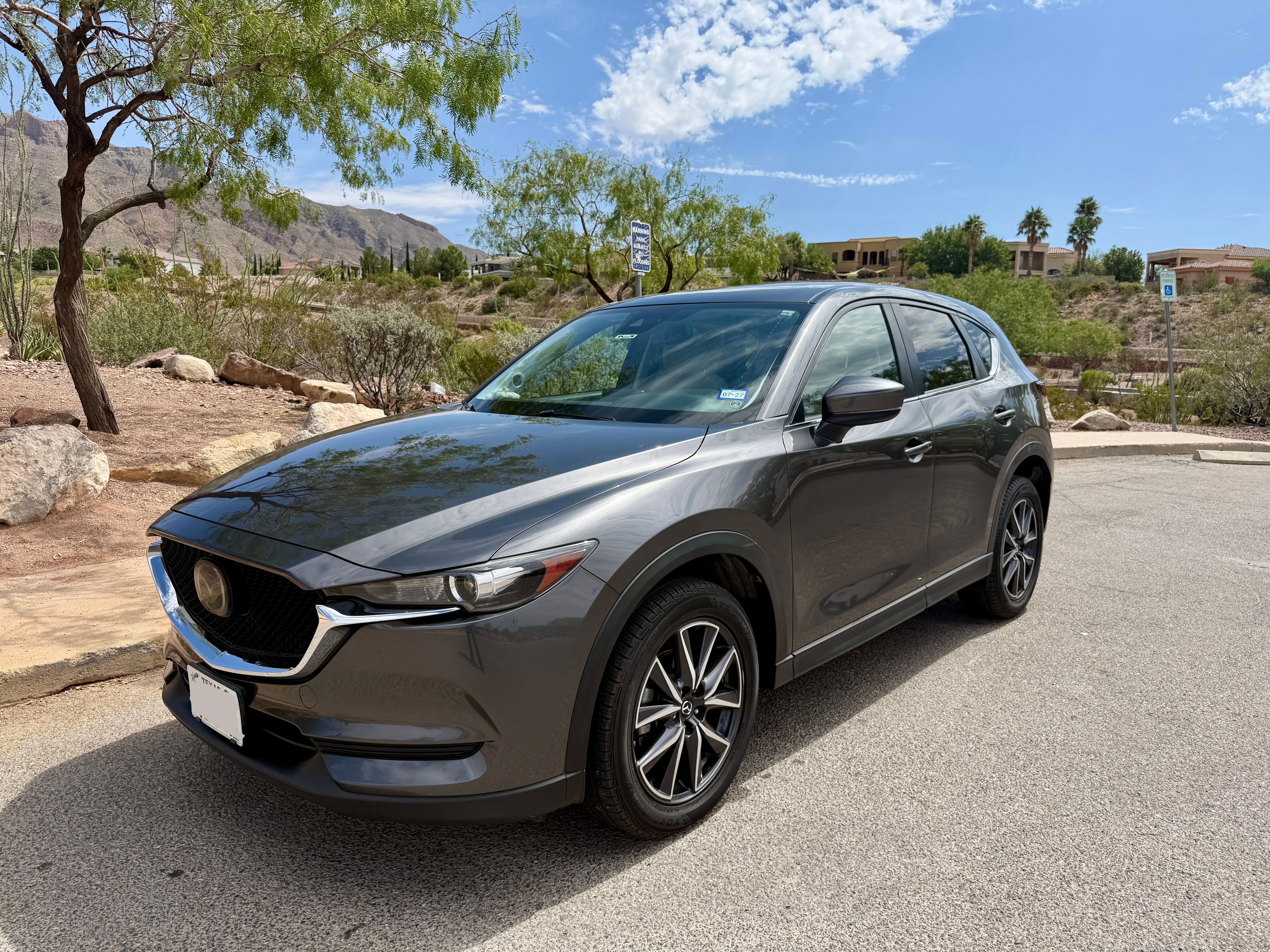 Used 2018 MAZDA CX-5 Touring w/ Preferred Equipment Package FWD image 1