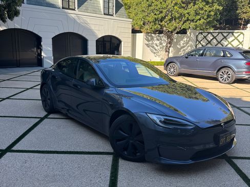 Used 2021 Tesla Model S Long Range image 1