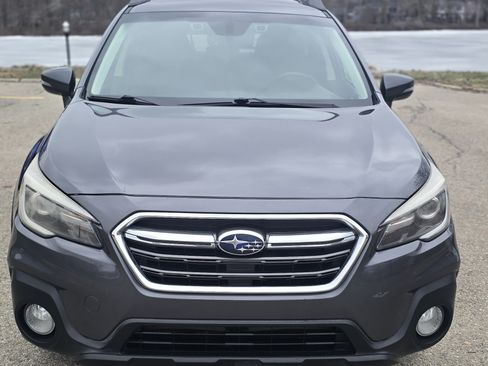Used 2018 Subaru Outback 3.6R Limited image 1