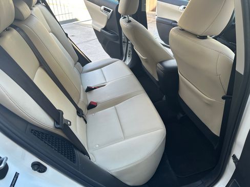 Used 2013 Lexus CT 200h image 17