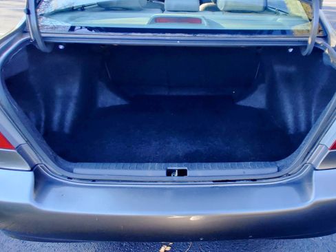 Used 2005 Toyota Corolla LE image 6