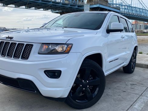 Used 2015 Jeep Grand Cherokee Altitude image 21