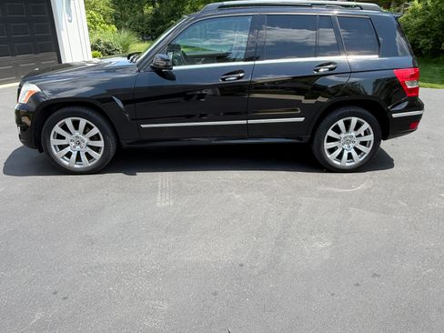 Used 2011 Mercedes-Benz GLK 350 4MATIC image 1