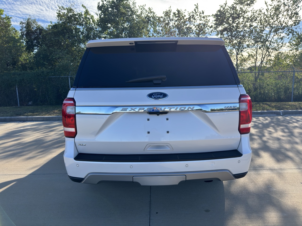 Used 2018 Ford Expedition Max XLT w/ Equipment Group 202A RWD image 10