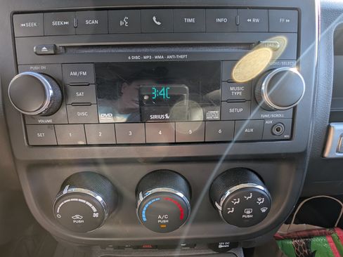 Used 2015 Jeep Compass Sport w/ Power Value Group image 20