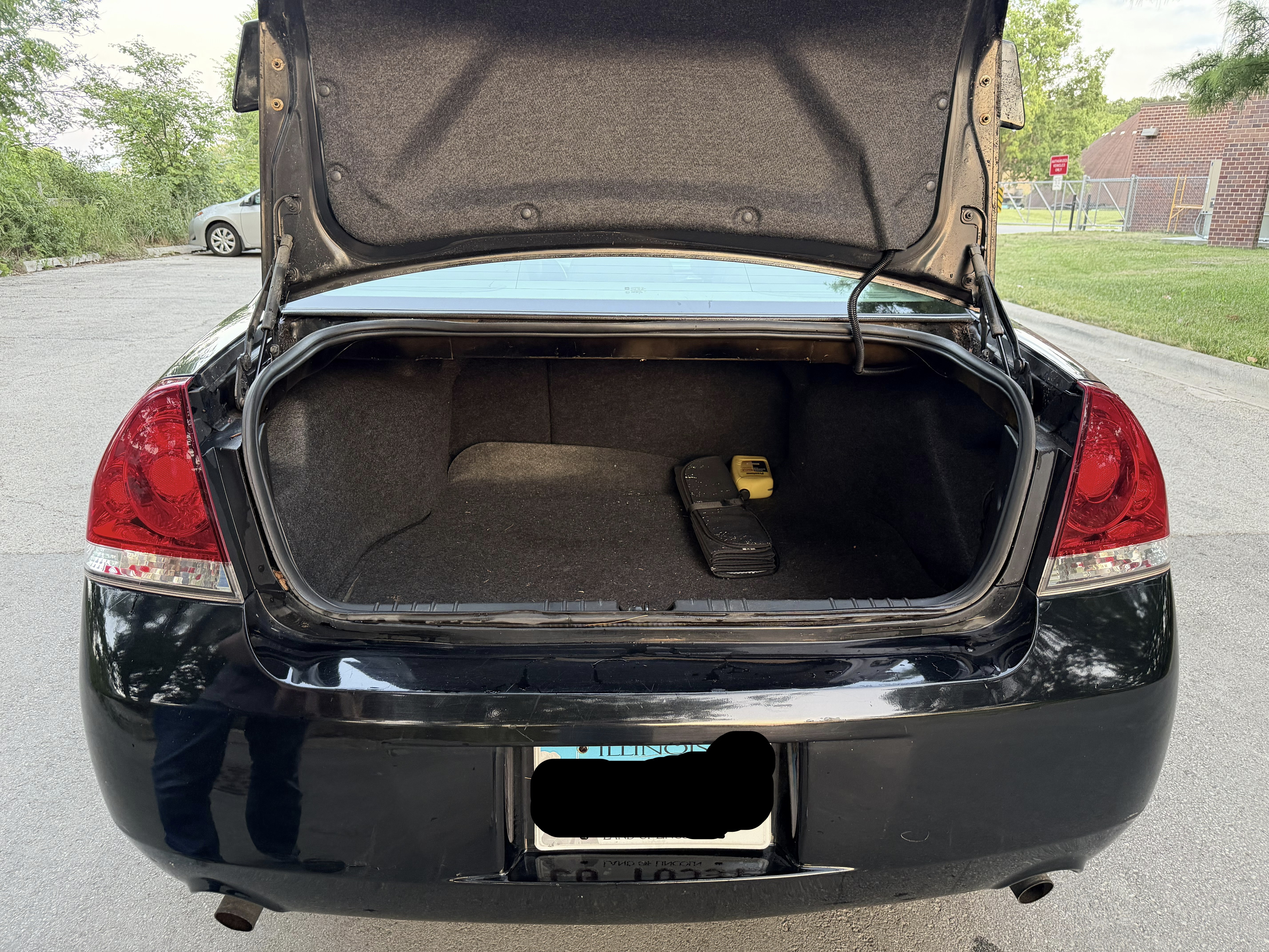Used 2008 Chevrolet Impala LTZ FWD image 17