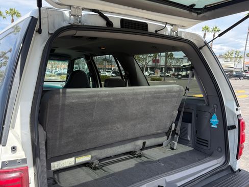 Used 2000 Ford Expedition XLT RWD image 14