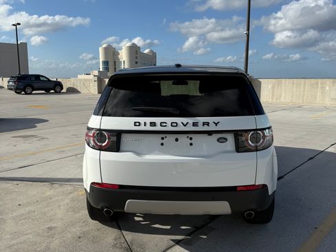 Used 2015 Land Rover Discovery Sport HSE image 6