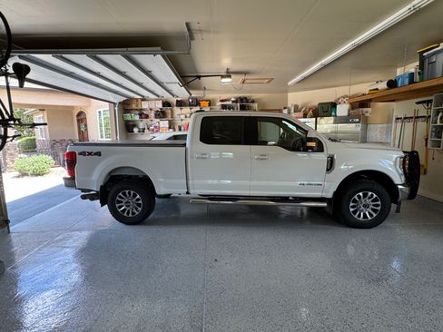 Used 2020 Ford F350 Lariat w/ Lariat Value Package AWD/4WD image 1