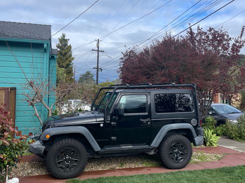 Used 2016 Jeep Wrangler Sport image 5