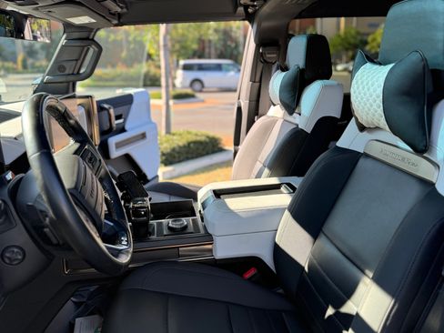 Used 2024 GMC Hummer EV 3X w/ Extreme Off-Road Package image 15