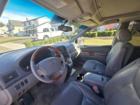 Used 2006 Toyota Sienna XLE Limited image 5