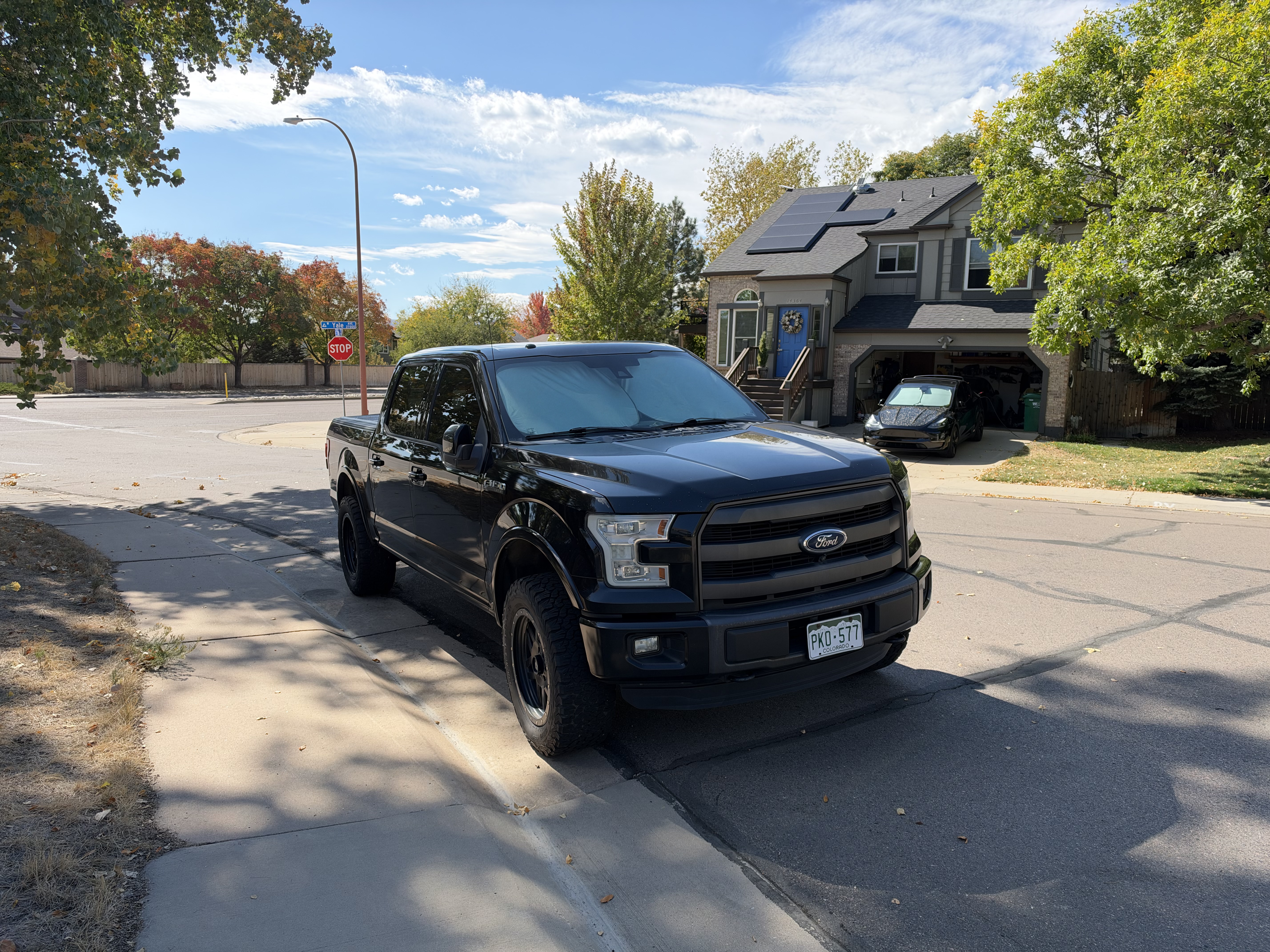 Used 2015 Ford F150 Lariat w/ Equipment Group 502A Luxury AWD/4WD image 2