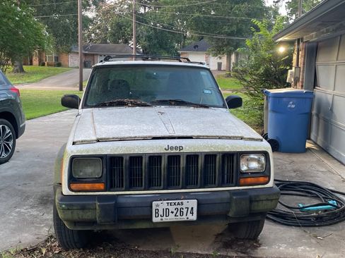 Used 1997 Jeep Cherokee Sport image 6
