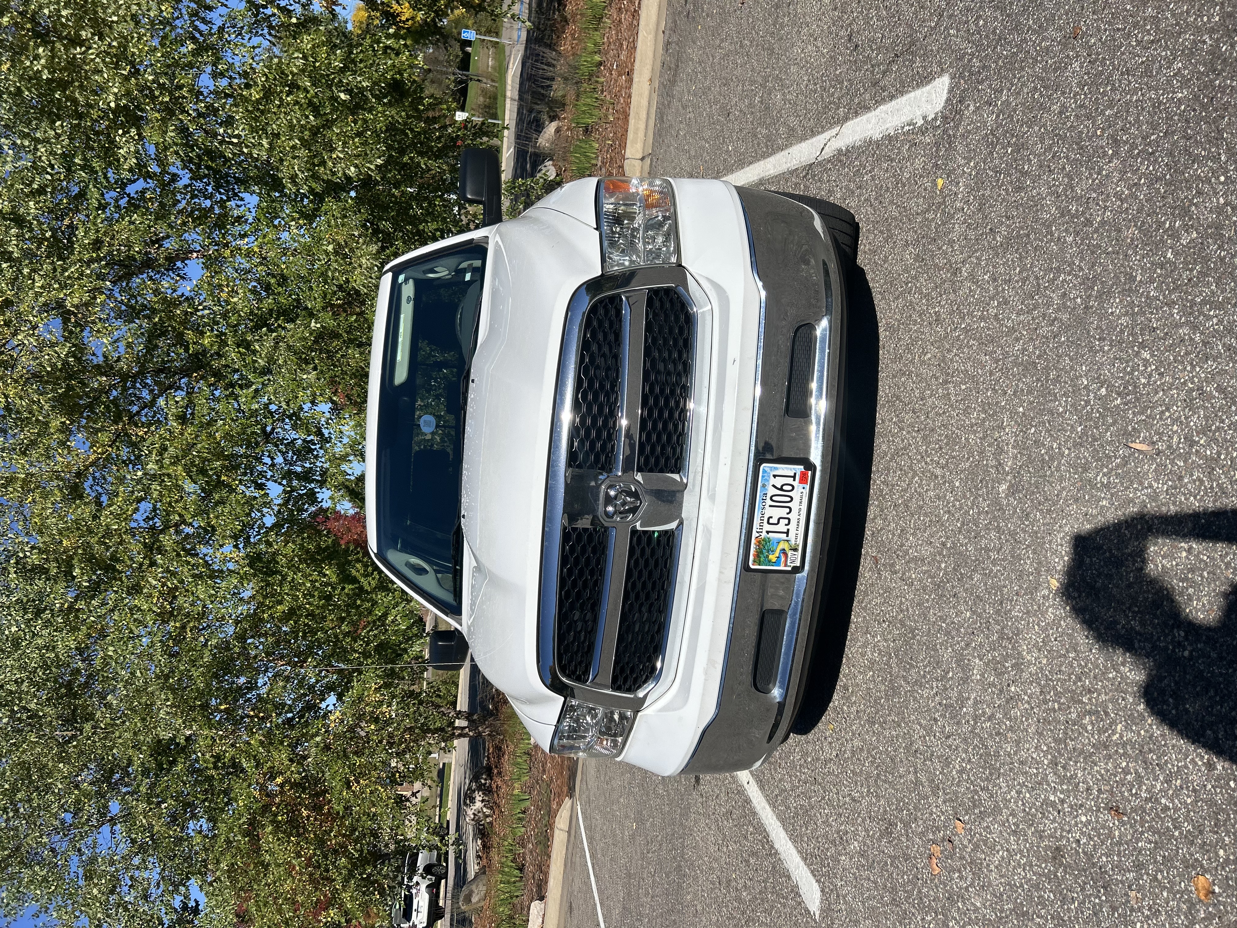 Used 2019 RAM 1500 Classic SLT AWD/4WD image 4