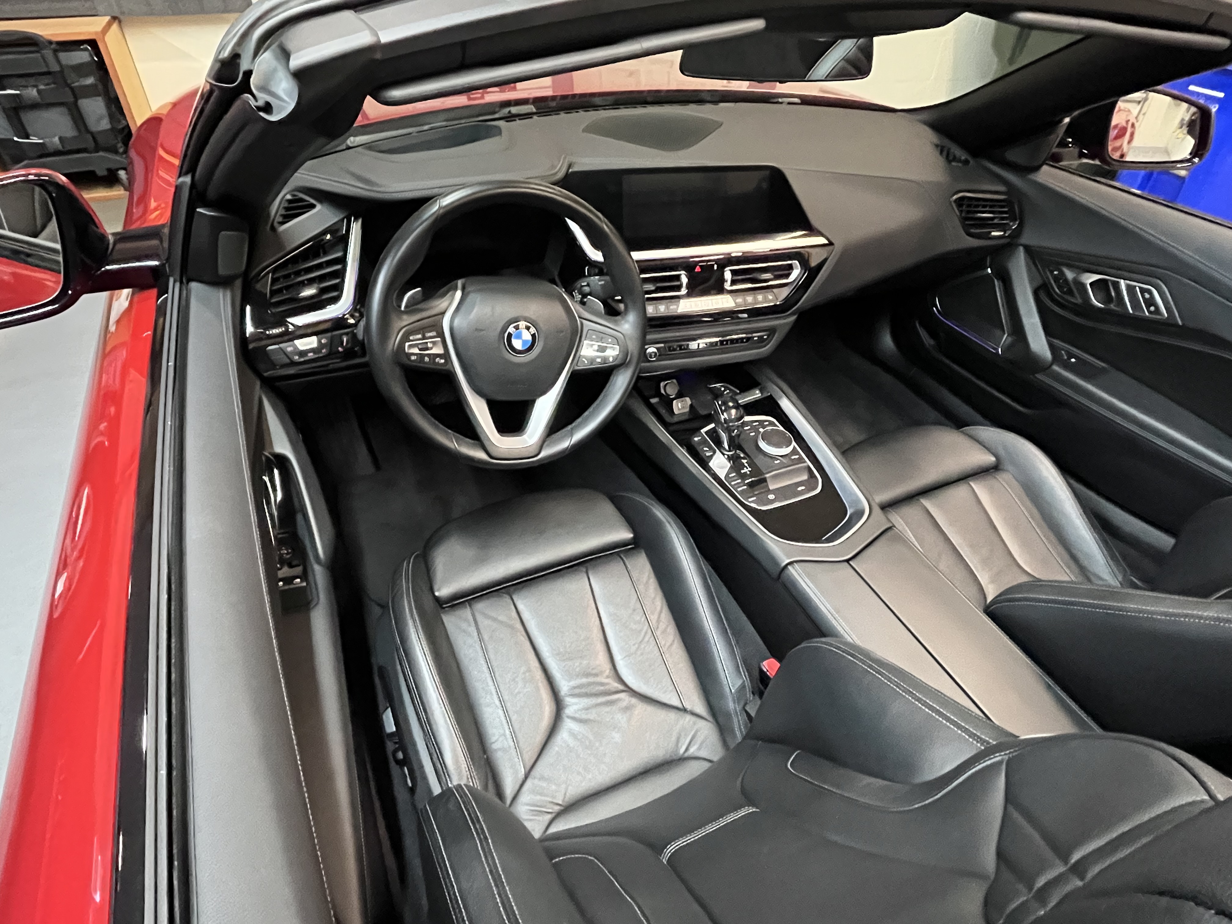 Used 2020 BMW Z4 sDrive30i w/ Premium Package RWD image 9