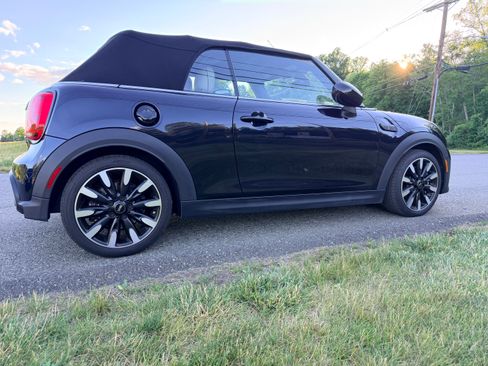 Used 2022 MINI Cooper S w/ Driver Assistance Package FWD image 16