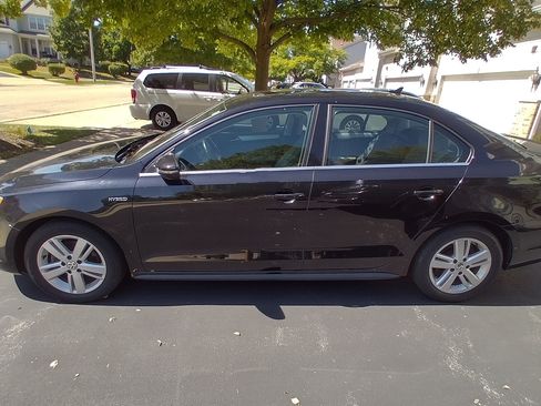 Used 2013 Volkswagen Jetta SEL image 2