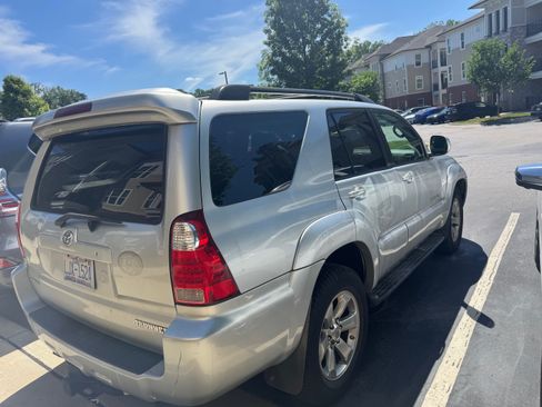 Used 2006 Toyota 4Runner Limited AWD/4WD image 8