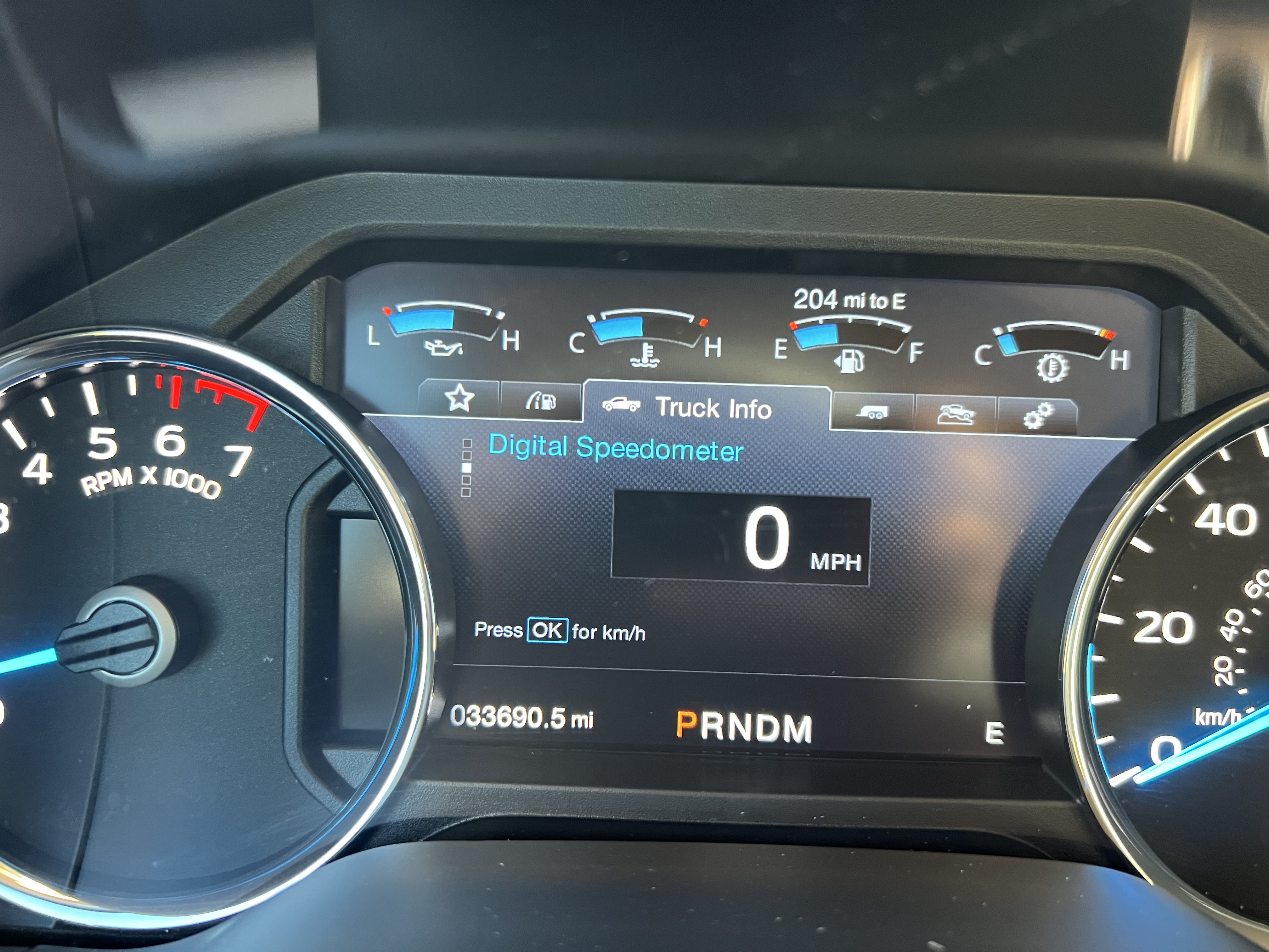 Used 2017 Ford F150 Lariat w/ Equipment Group 502A Luxury AWD/4WD image 8